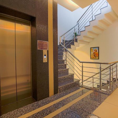 Hotel Golden Stay Amritsar Exteriör bild