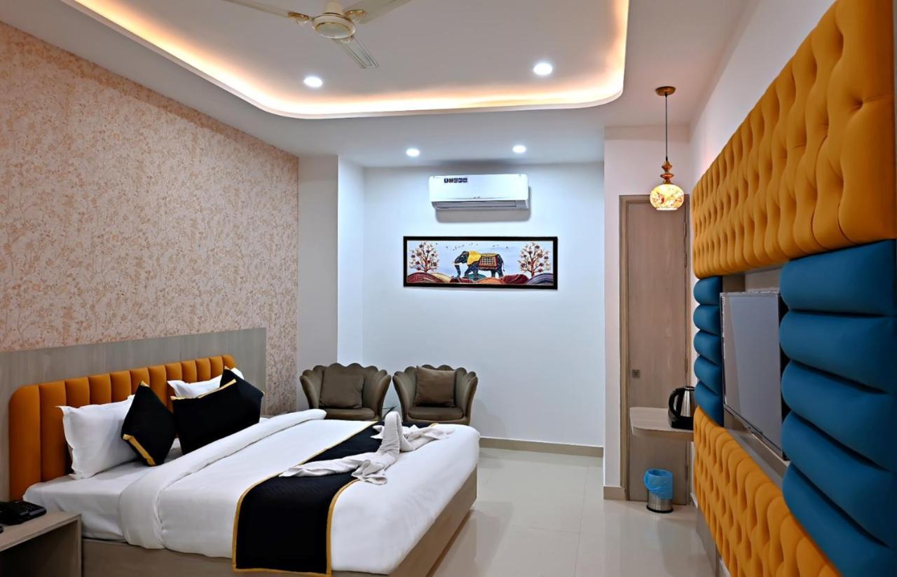 Hotel Golden Stay Amritsar Exteriör bild