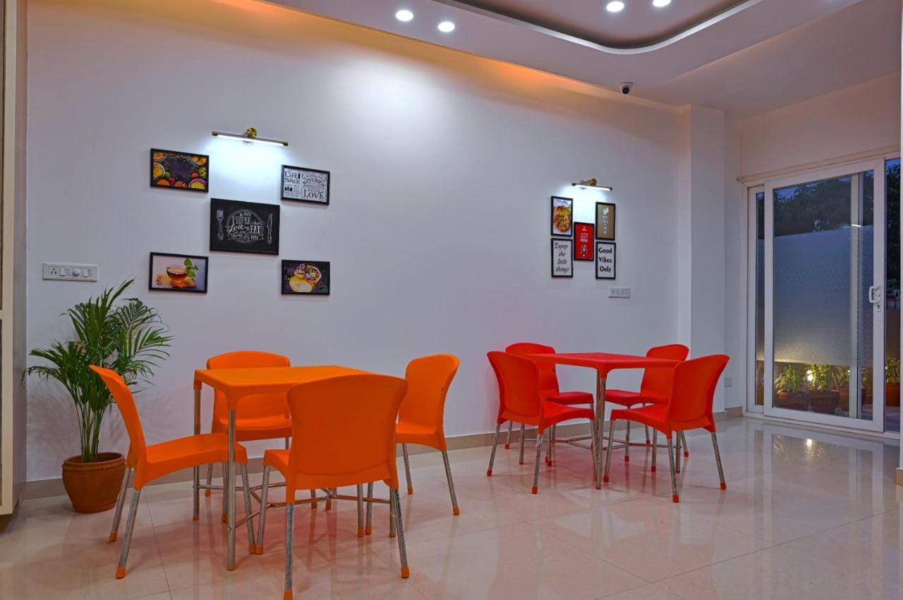 Hotel Golden Stay Amritsar Exteriör bild