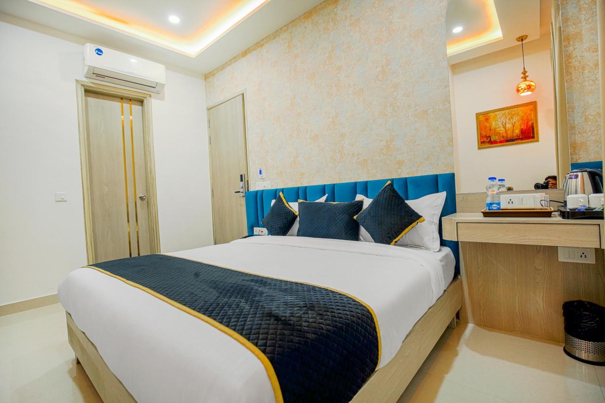 Hotel Golden Stay Amritsar Exteriör bild