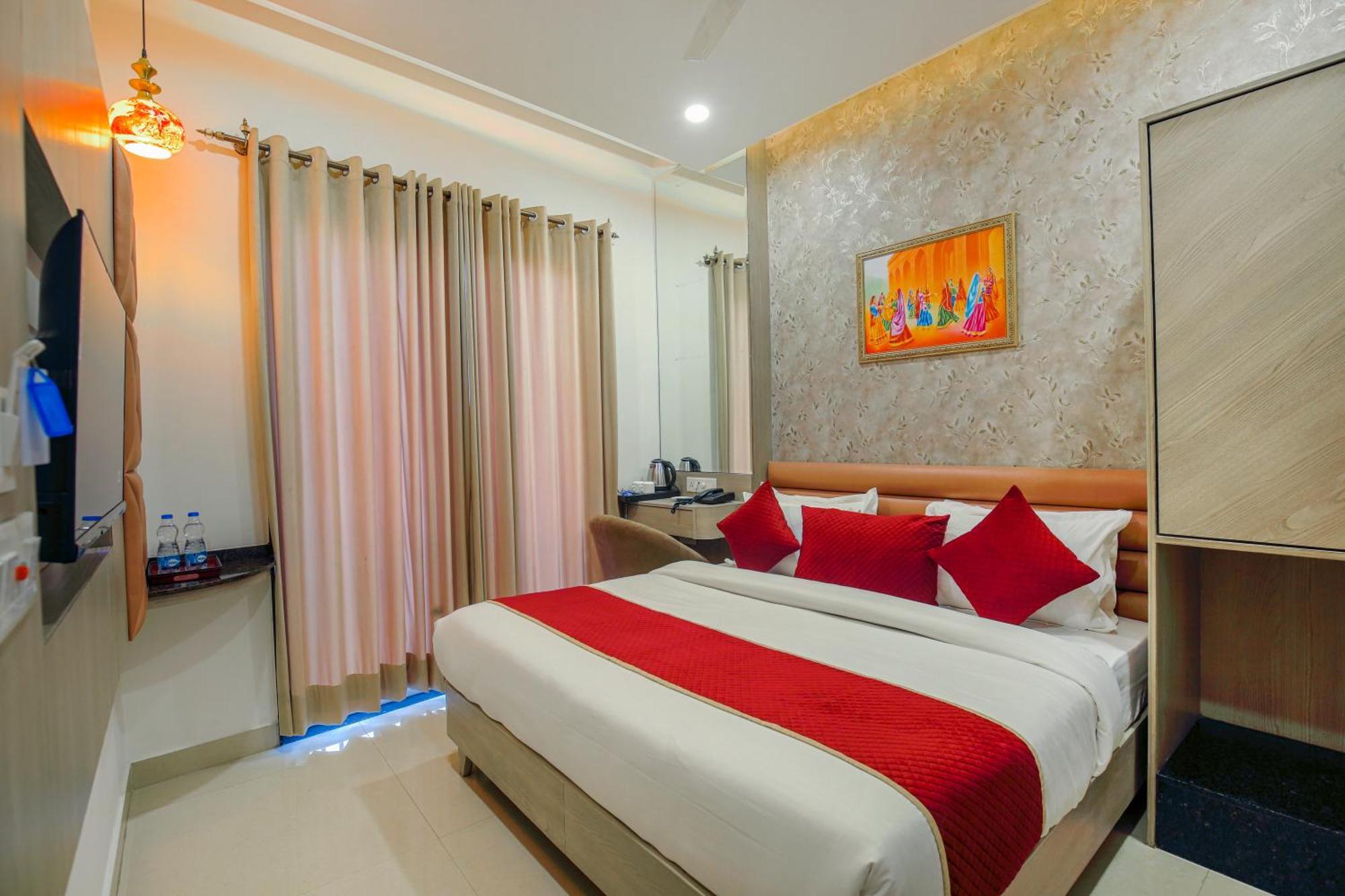 Hotel Golden Stay Amritsar Exteriör bild