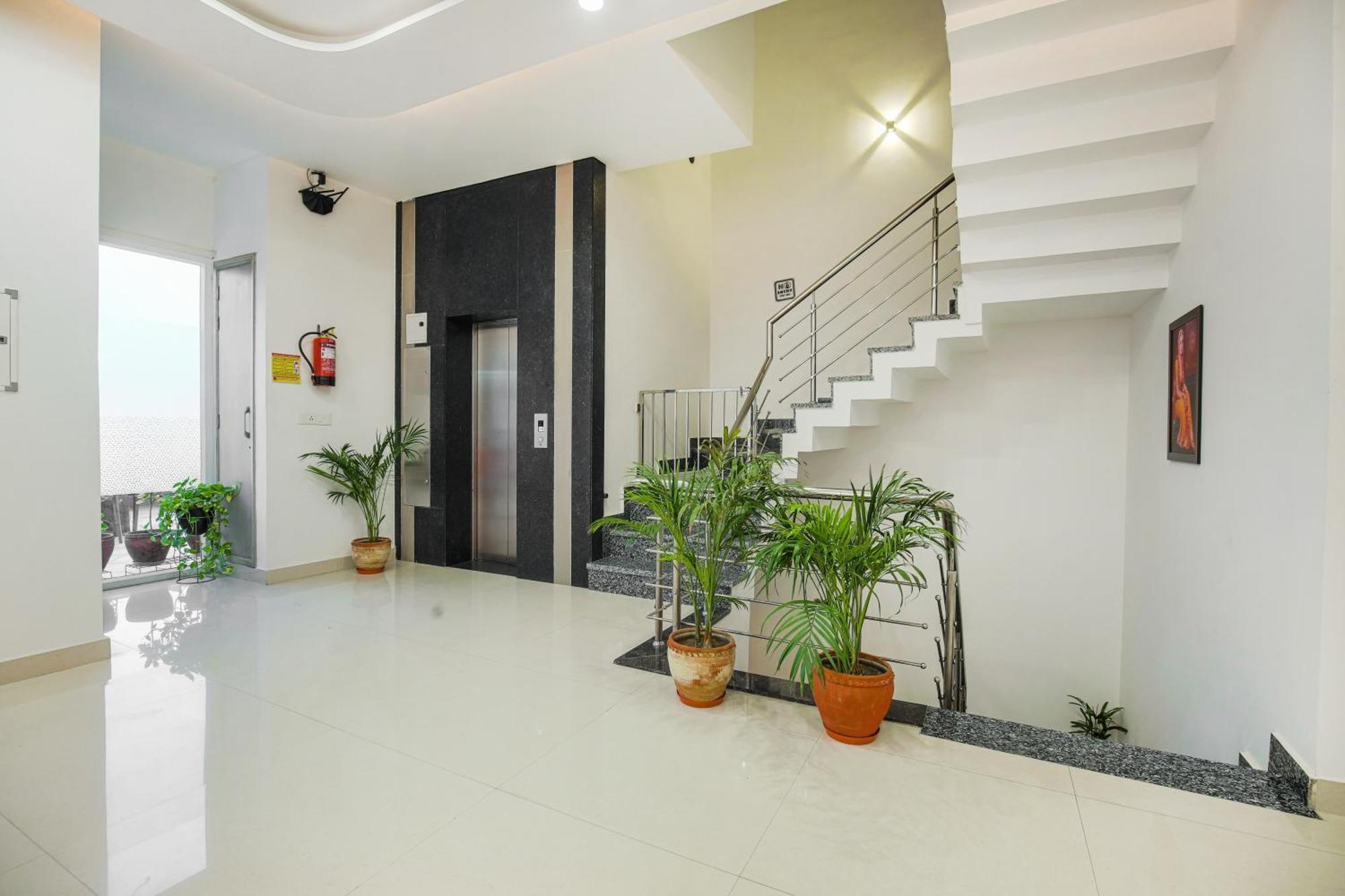 Hotel Golden Stay Amritsar Exteriör bild